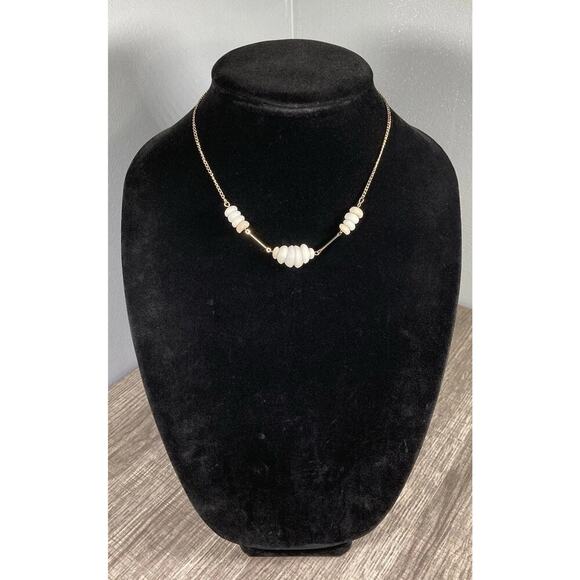 Vintage 1976 Sarah Cov Signed Faux Puka Beaded Gold Tone Necklace 16” - Picture 1 of 9